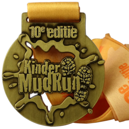 Kinder MudRun medal
